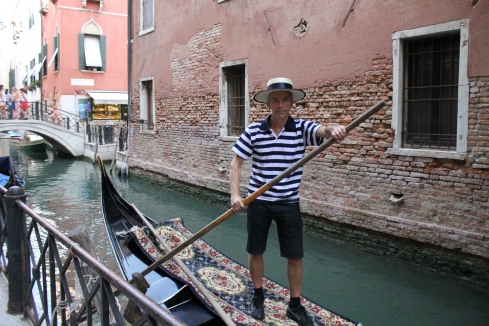 James Bond Mr Gunnar Schäfer Try to be a Gondolier in Venice...
